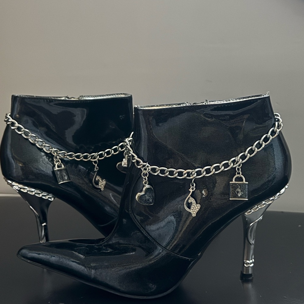 Vintage Baby Phat Glossy Black Ankle Boots w/ Silver Charm Chain Mint Condition